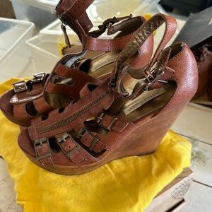 Designer Cynthia Vincent wedge